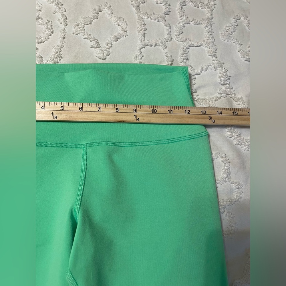 ALO Yoga 7/8 High Waist Airbrush Leggings Green Glow **Neon** Size small - Picture 5 of 7